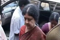 Disproportionate assets case: Sasikala's Bangalore stay extended Disproportionate assets case: Sasikala's Bangalore stay extended