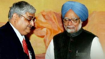 PM blames American NGOs for Kudankulam protests