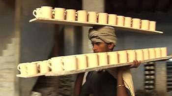 दम तोड़ रहा है चीनी मिट्टी का कारोबार