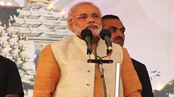 पीछा नहीं छोड़ रहे गुजरात के 'दाग'