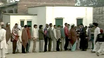 यूपी : छठे चरण का मतदान जारी