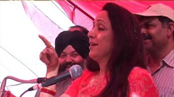 Video : Basanti needs you, says Hema Malini to voters
