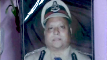 मप्र : अब जेलर निकला भ्रष्ट, करोड़ों की संपत्ति बरामद मप्र : अब जेलर निकला भ्रष्ट, करोड़ों की संपत्ति बरामद