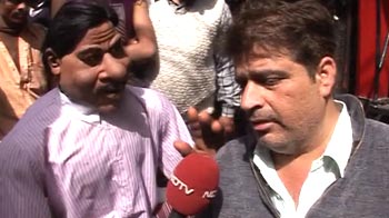 बजट बहादुर पहुंचे आजादपुर मंडी