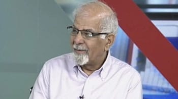 Video : LIC was expected to take part in ONGC auction: Surjit Bhalla