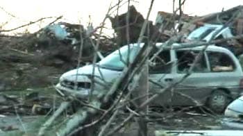 Video : 27 dead as tornadoes rip central US
