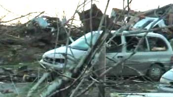 27 dead as tornadoes rip central US