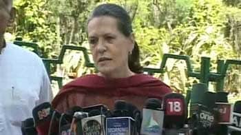 Video : Sonia Gandhi rules out change of Prime Minister
