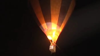 Video : Mathura couple ties the knot in a hot air balloon