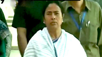 पीएम की दावत में नहीं आएंगी ममता!