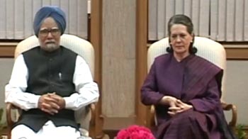 Mamata, DMK undermine govt, ask for amendments to President Patil's address