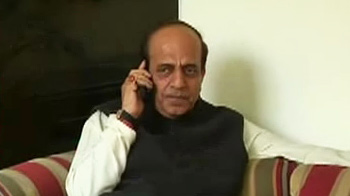 Dinesh Trivedi wants marching orders in writing from Mamata