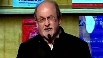 Imran Khan not scared, he's disgusted by Salman Rushdie: Shafqat Mehmood Imran Khan not scared, he's disgusted by Salman Rushdie: Shafqat Mehmood