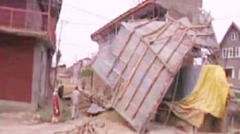Video : Windstorm causes widespread damage across Kashmir Valley