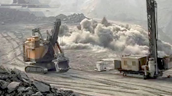 कोयला खदान की नीलामी में सरकार के हाथ काले