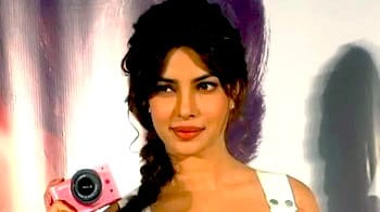 Video : Priyanka to star opposite Saif in <i>Zanjeer</i> remake