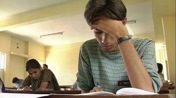 Video : Papers leaked: Bangalore students irked due to revised exam schedule