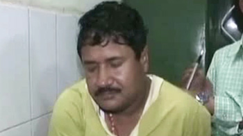 Samajwadi Party leader opens fire at Govt officer in Jhansi Samajwadi Party leader opens fire at Govt officer in Jhansi