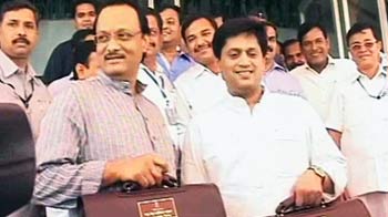 गोवा में पेट्रोल सस्ता, महाराष्ट्र में गैस महंगी