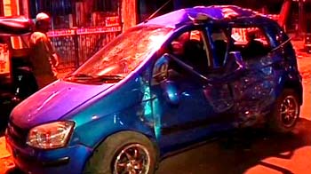Video : 18-year-old girl dies after speeding car rams into an auto in Mumbai