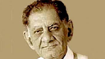 Revisit the legacy of talented lyricist Anand Bakshi