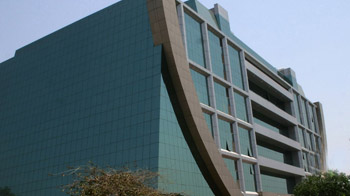 अफसरों की तंगी से जूझ रही सीबीआई