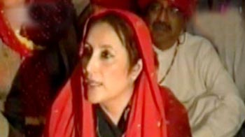 In 2005, Zardari and Benazir Bhutto prayed together at Ajmer Dargah In 2005, Zardari and Benazir Bhutto prayed together at Ajmer Dargah