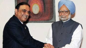 Asif Ali Zardari meets Manmohan Singh