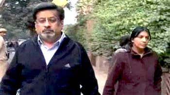 Videos : गैरजमानती वारंट के खिलाफ सुप्रीम कोर्ट पहुंची नूपुर
