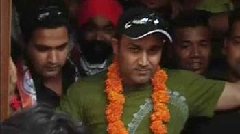 Video : Sehwag supports sister's election campaign