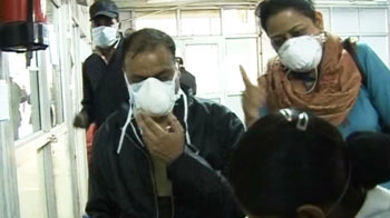Top Govt officials meet to review swine flu preparedness Top Govt officials meet to review swine flu preparedness