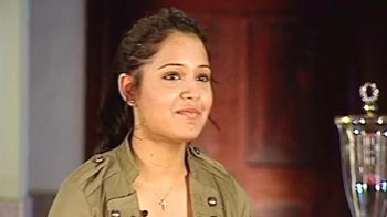 Dipika tells Karun to stay away from a glass squash court! Dipika tells Karun to stay away from a glass squash court!