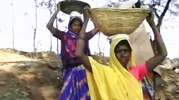 मनरेगा पर मंत्रालयों में ठनी