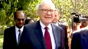 वॉरेन बफेट को हुआ कैंसर... वॉरेन बफेट को हुआ कैंसर...