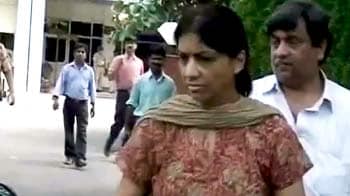 Videos : नूपुर को सरेंडर करने का आदेश