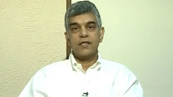 FY'13 growth at 7.6%; inflation at 6.5%: CMIE