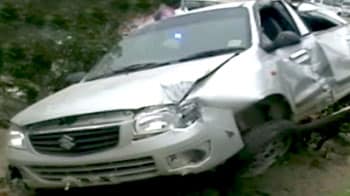 Videos : तेज रफ्तार कार ने पांच लोगों को रौंदा