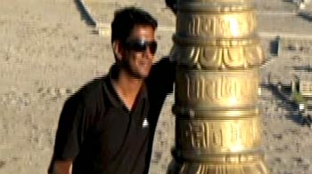 नक्सलियों ने किया डीएम का अपहरण