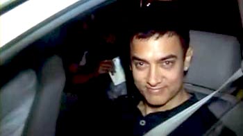 Video : Aamir to attend auto-driver's son wedding