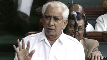 Bofors uproar in Parliament; BJP says appoint judicial commission