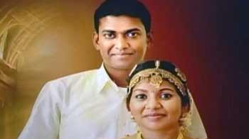 डीएम की रिहाई के लिए बातचीत जारी