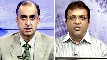 Hold on to RIL, Reliance Power: Experts