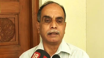 पीएम के सलाहकार को सस्ती जमीन