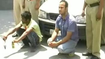 Videos : भज्जी की कार से सामान चुराने वाले गिरफ्तार