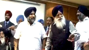 तोता सिंह पर संकट के 'बादल'