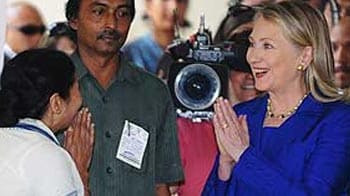 Video : Hillary meets Mamata, FDI not discussed, says chief minister