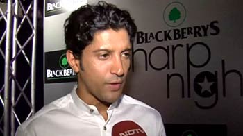 Farhan Akhtar takes a break from filming to model