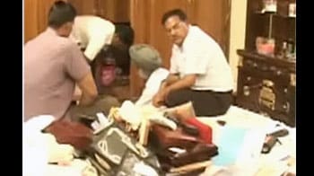 Videos : मध्य प्रदेश में स्वास्थ्य निदेशक के घर पर छापे