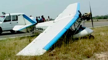 Video : मेरठ : छोटा विमान दुर्घटनाग्रस्त, एक की मौत