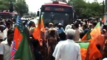 पानी संकट से जूझ रहे लोगों ने लगाया जाम